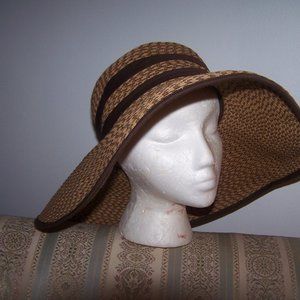 NEW OBAGI MEDICAL   PAPERSTRAW  SUPER FLOPPY  BRIM SUNHAT SPF 50